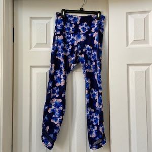 Old Navy blue Floral active wear, size Small/fitted (women)